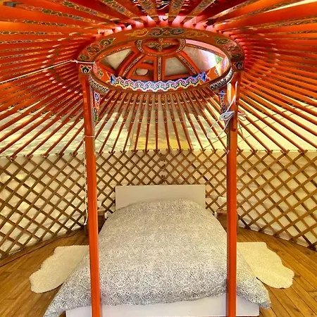 Gorgeous Bell Tent For A Glamping Getaway On The Silver Coast, Portugal Ferienhaus